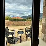 Semesterbostad Konstantina 5 Ambelokipoi (Corinthia)